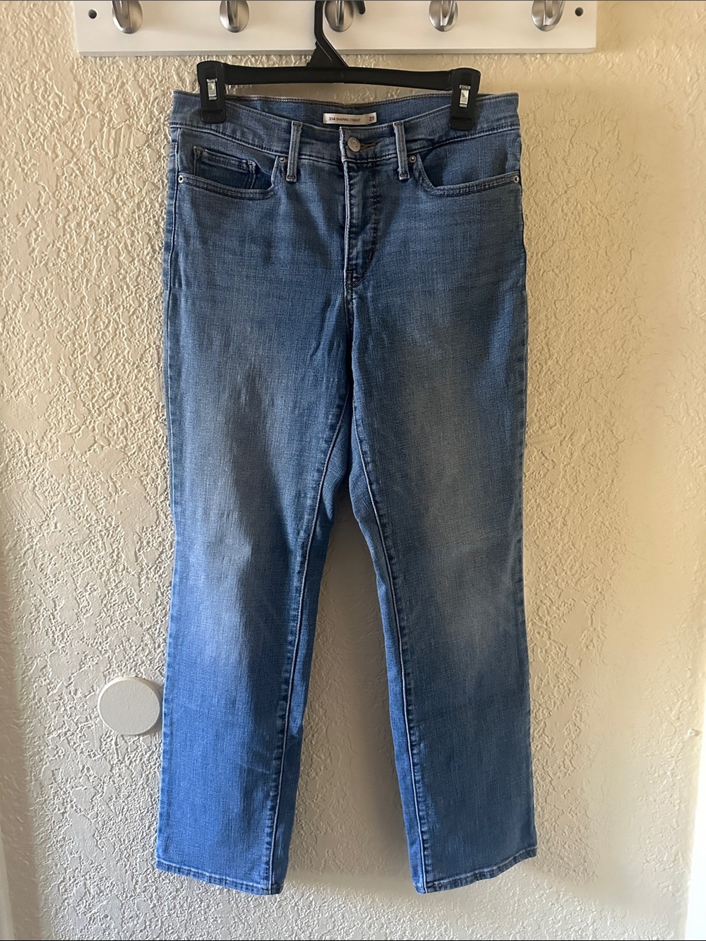 Levi's Straight Leg Light Blue Denim Jeans - Classic Five-Pocket